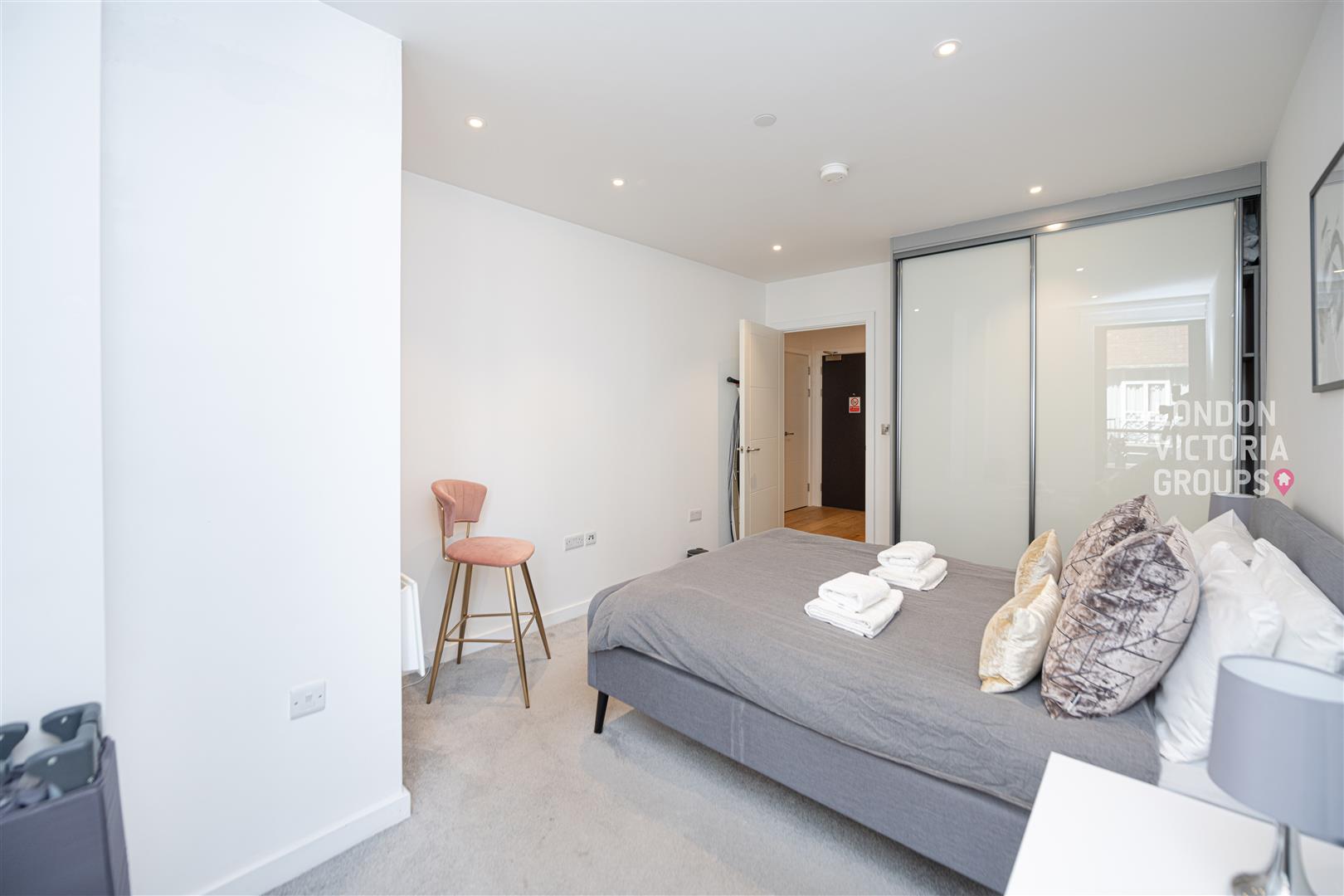 Luxe Tower, 12 Dock Street, London